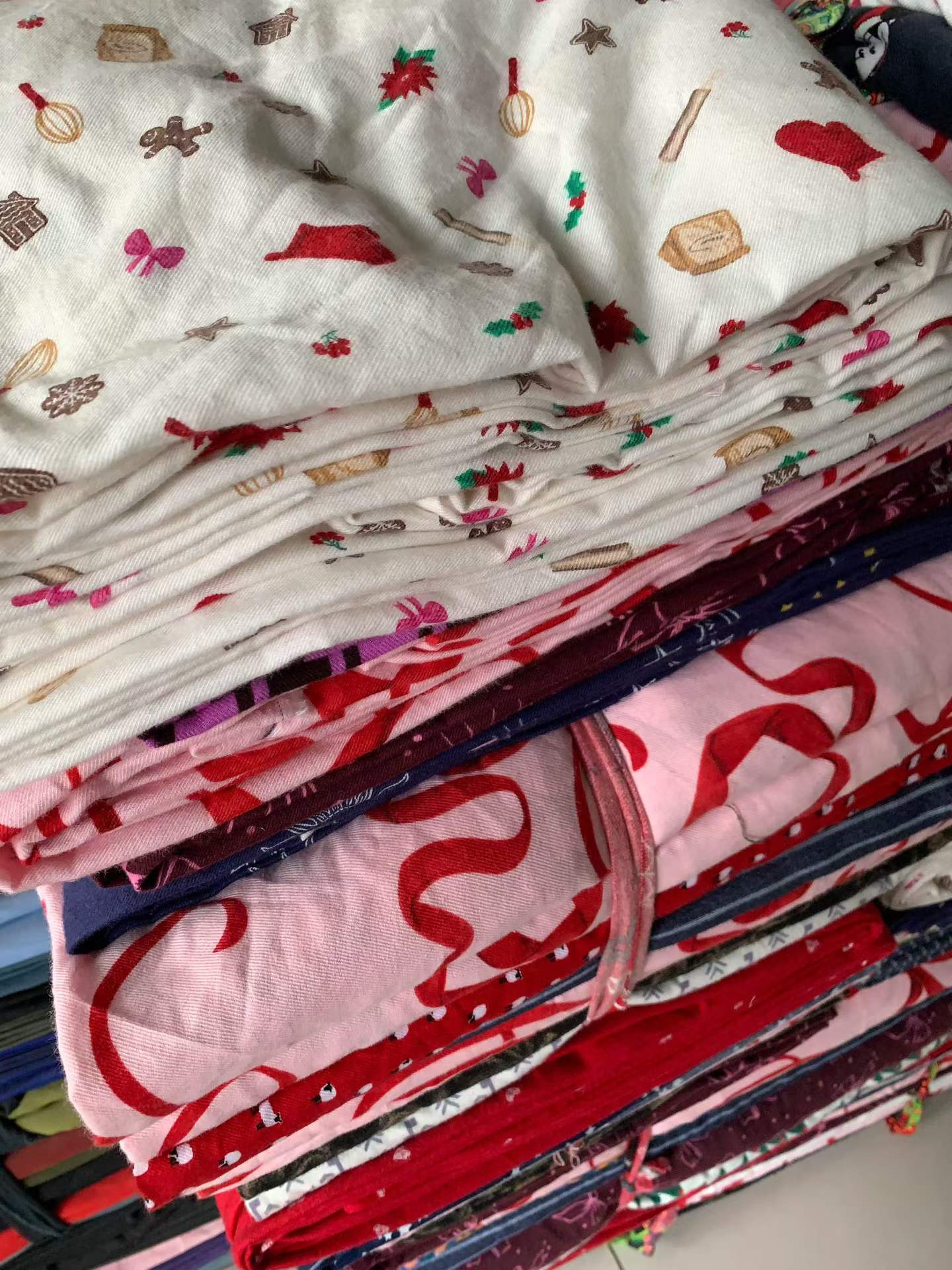 斜纹拉绒棉机织布碎料 | 100%纯棉服装和家纺散装面料