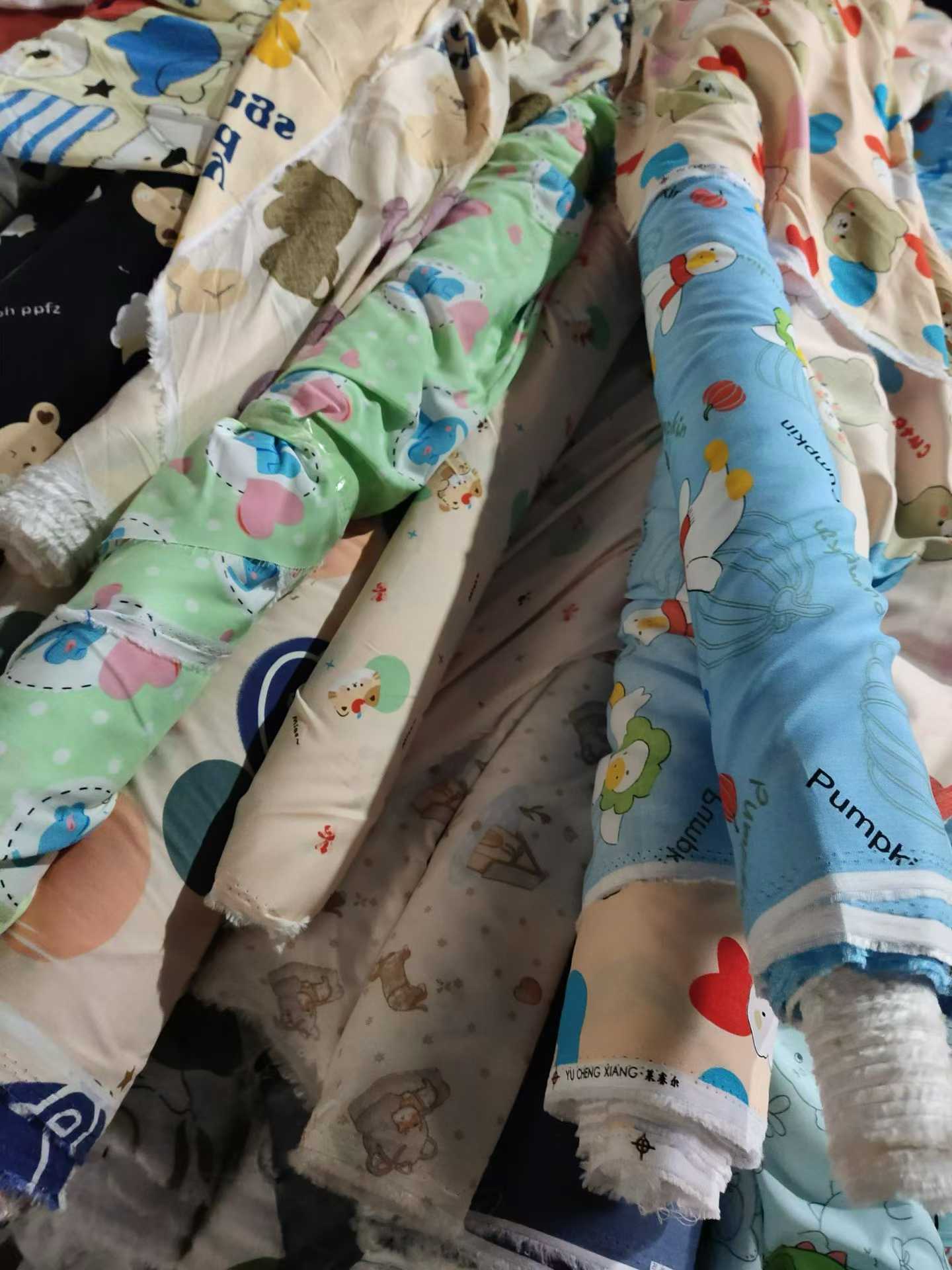 Wholesale Kids Cotton Fabric Stocklot | Soft Floral Fabric for Children’s Wear & Home Décor