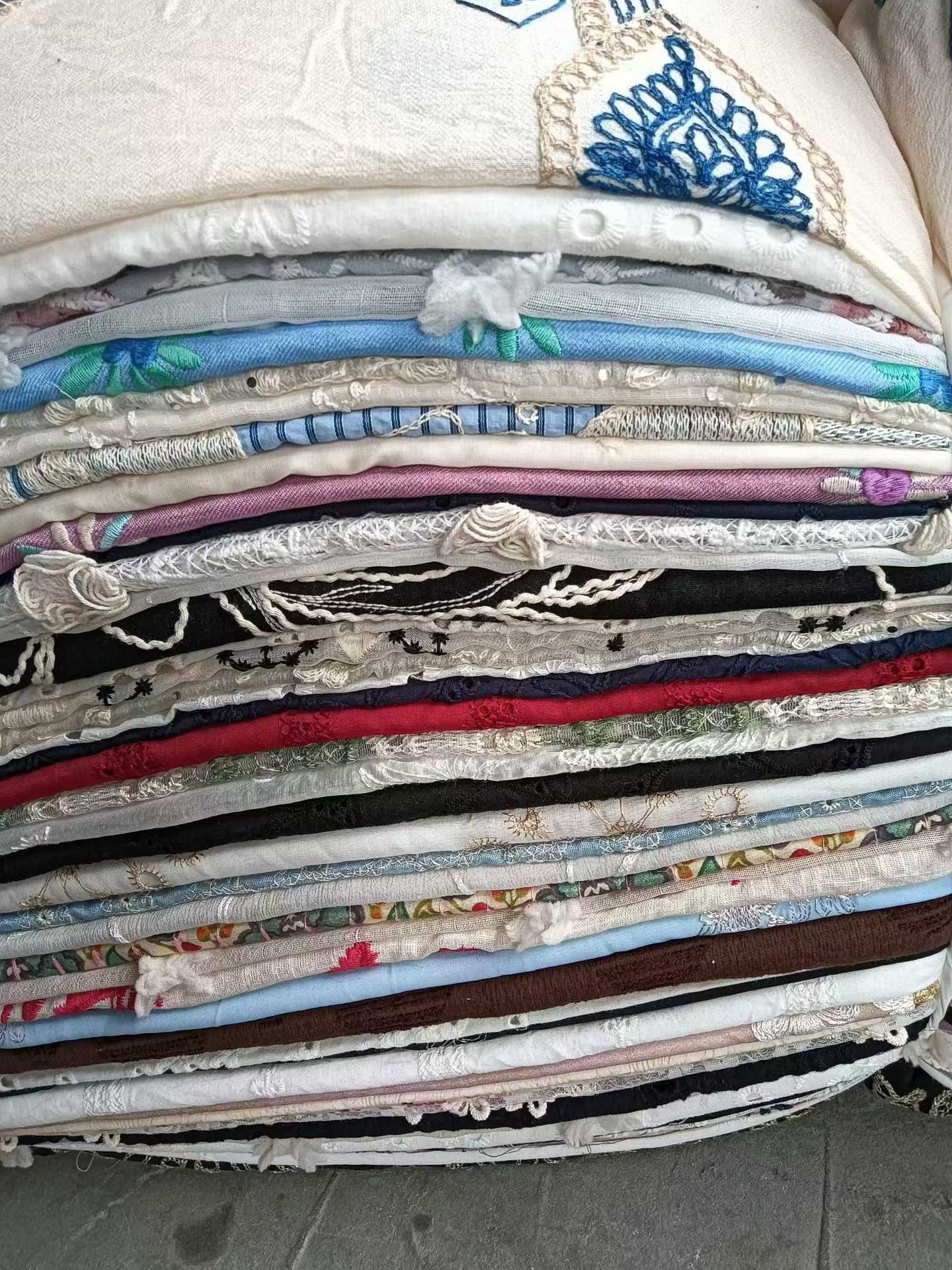 Wholesale Kids Cotton Fabric Stocklot | Soft Floral Fabric for Children’s Wear & Home Décor