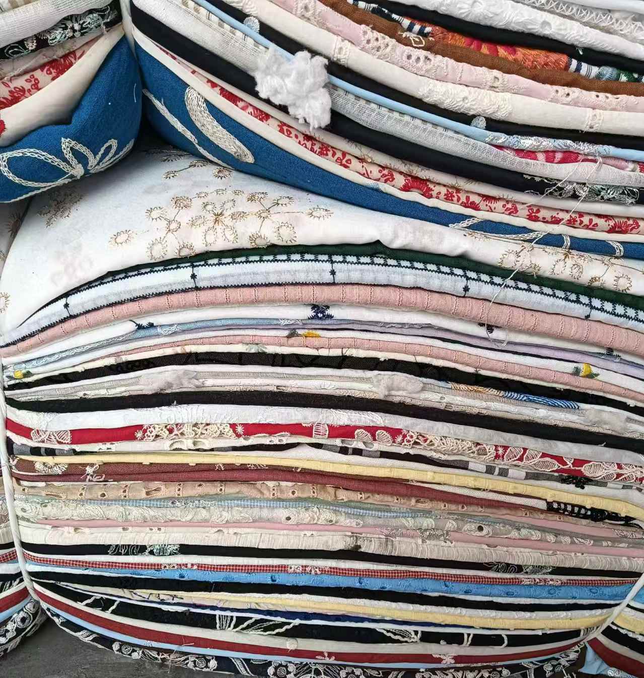 Wholesale Kids Cotton Fabric Stocklot | Soft Floral Fabric for Children’s Wear & Home Décor
