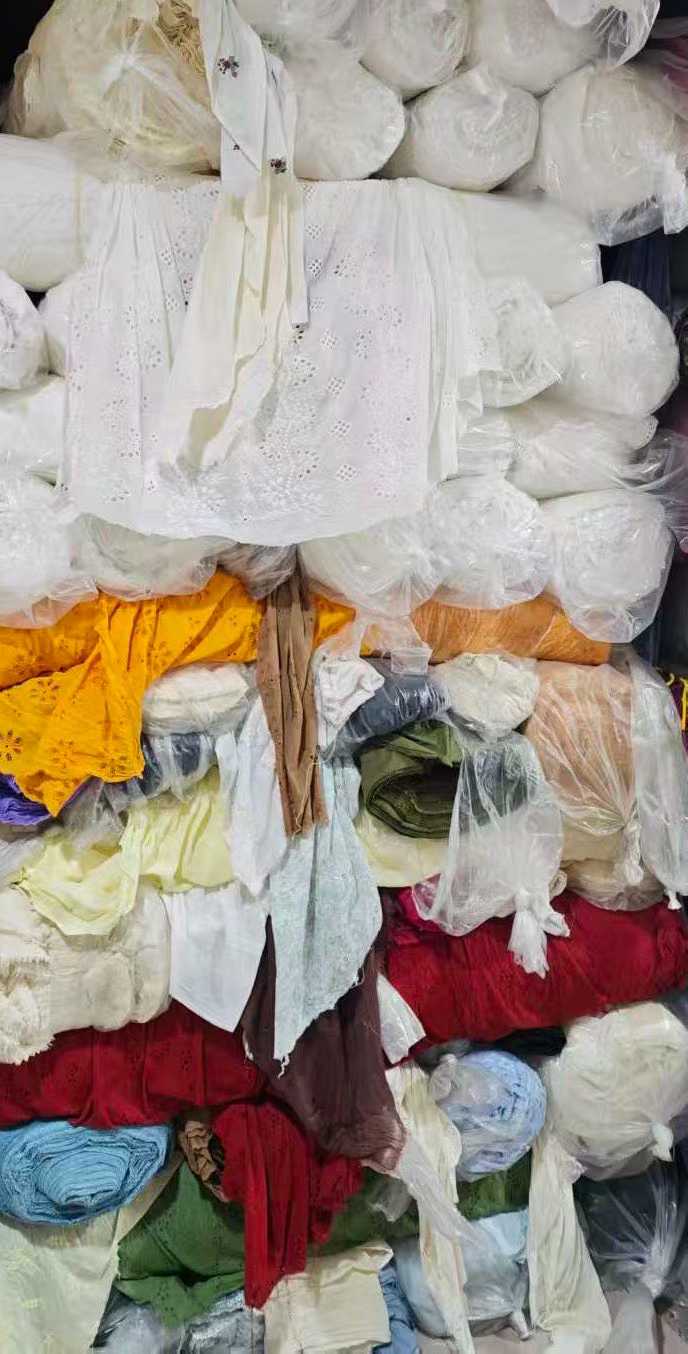 9088 pure cotton embroidered fabric rolls, white tones, soft and breathable
Delicate eyelet embroidered cotton fabric for dresses and baby clothes
Premium rare cotton embroidered fabric, 6-7 meters per kg