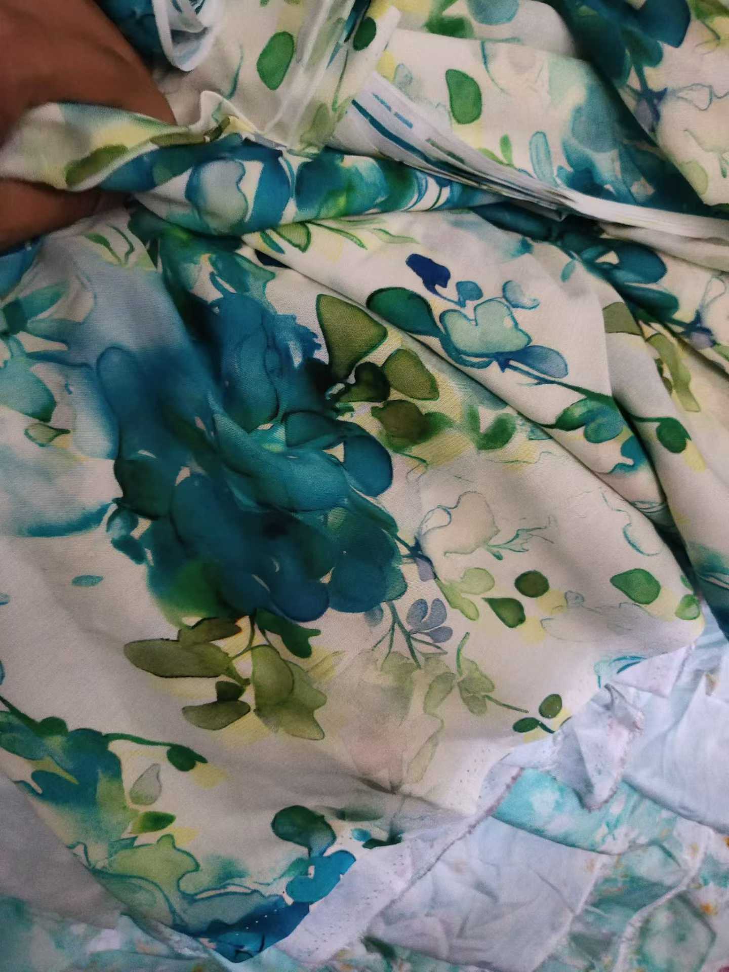 3068 Digital Printed Rayon Fabric Remnants | Large Piece Cotton Silk Floral Fabric