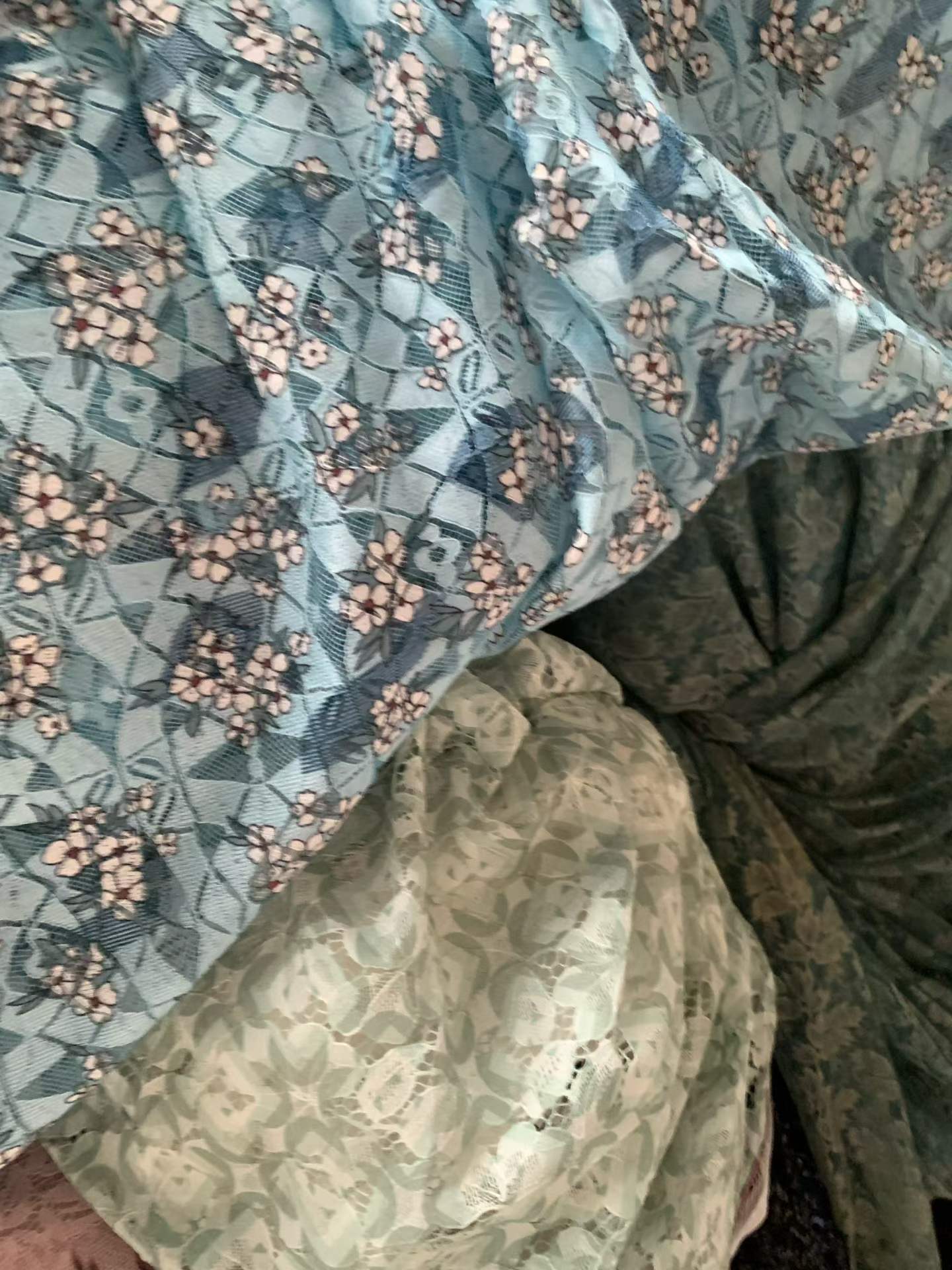 Lace Printed Fabric Rolls | Stretch & Non-Stretch Wholesale Lace Fabric