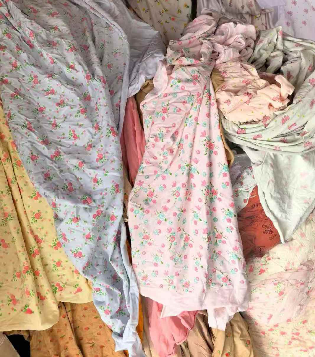 Branded Printed Single-Side Cotton & Floral Rib Fabric Remnants