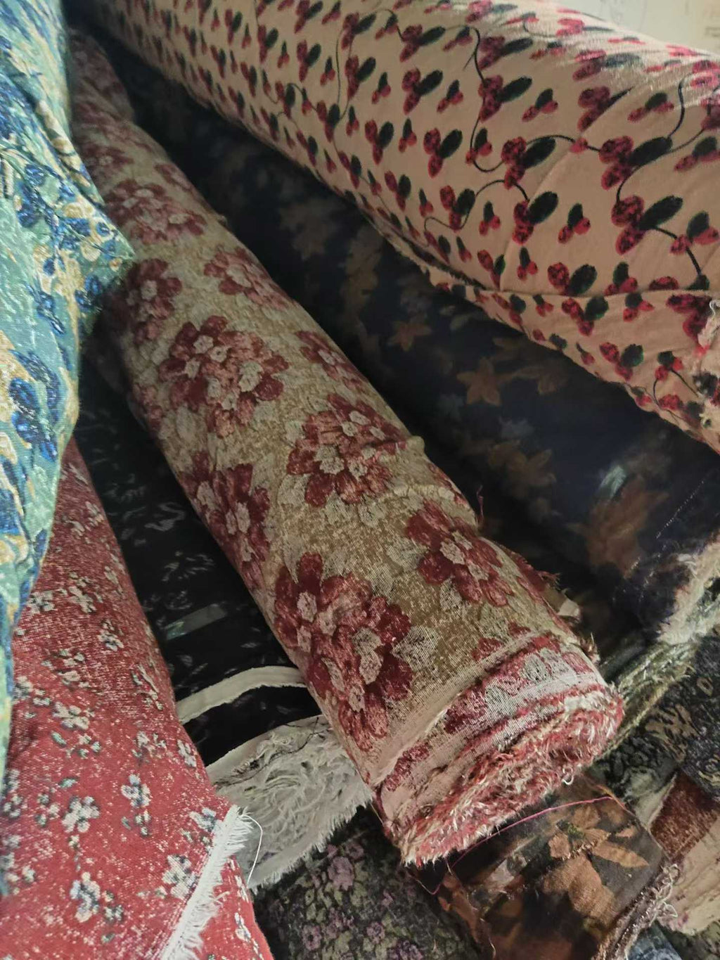 Printed Pure Cotton Linen Fabric Rolls Floral Vintage Style Stock Fabric