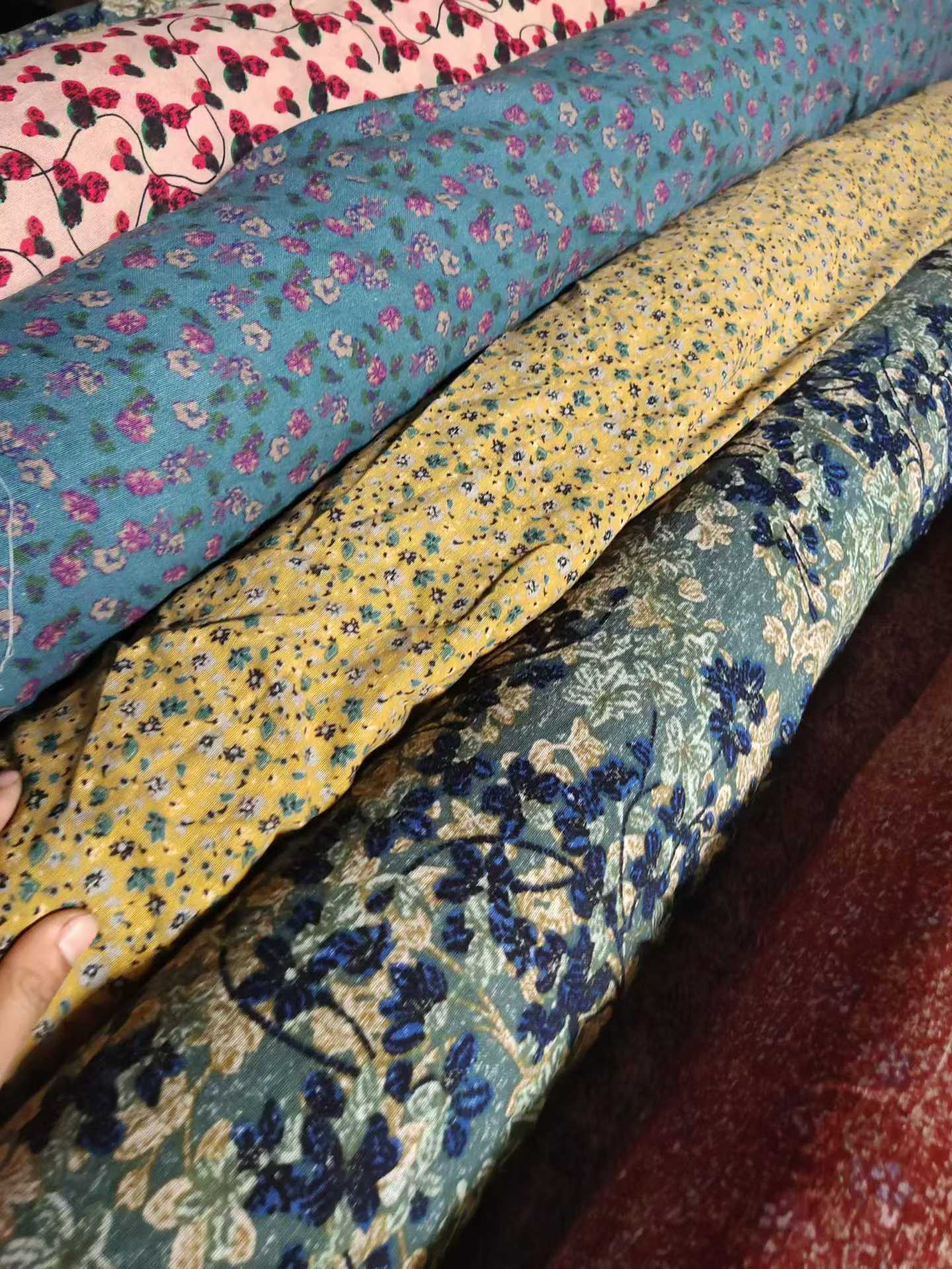 Printed Pure Cotton Linen Fabric Rolls Floral Vintage Style Stock Fabric