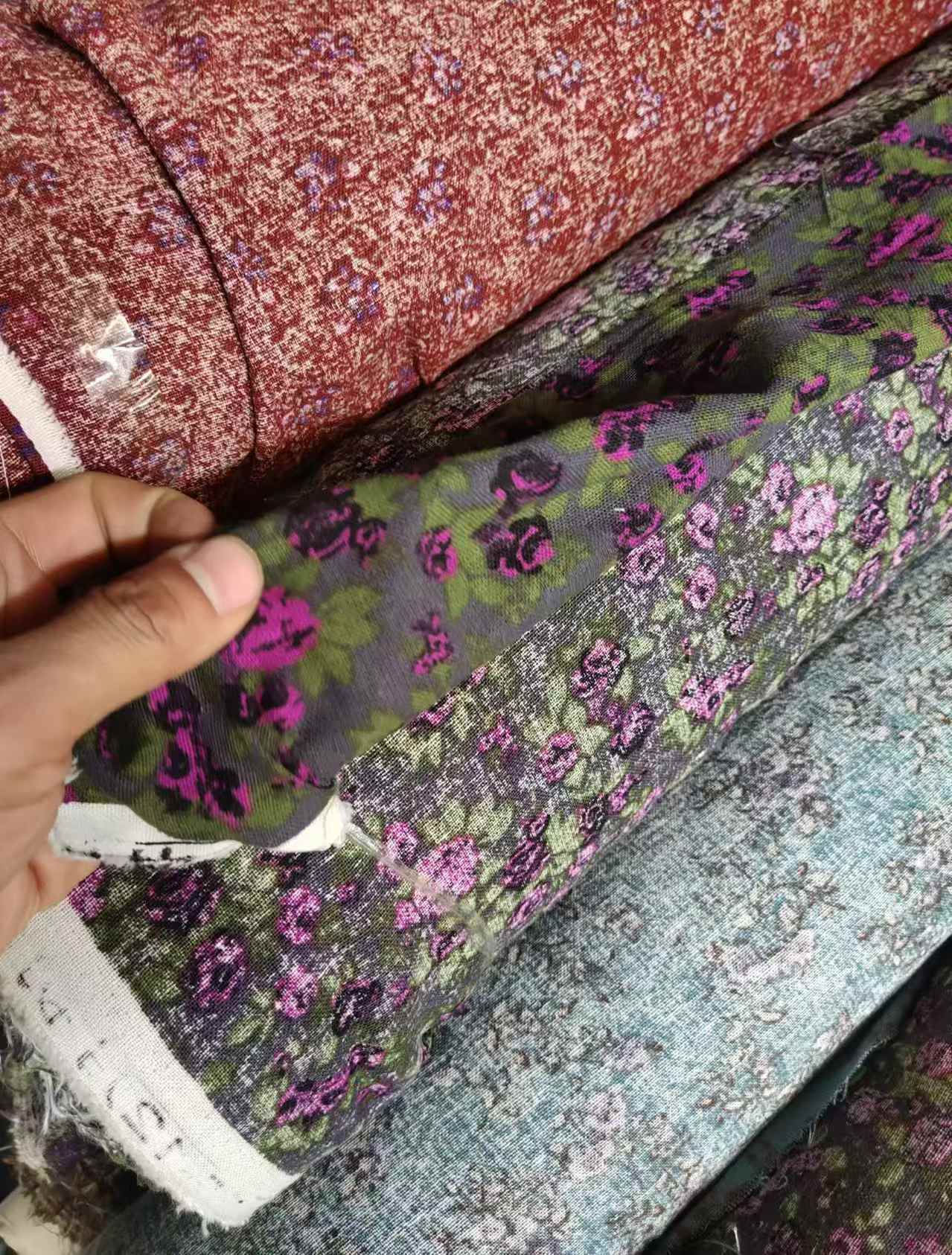 Printed Pure Cotton Linen Fabric Rolls Floral Vintage Style Stock Fabric