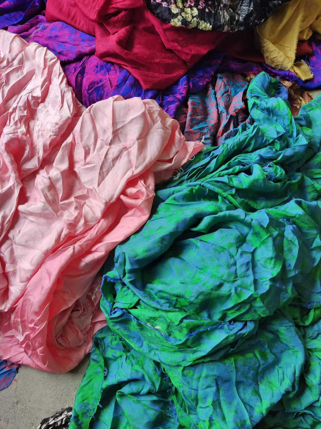 1-10M Cotton Rayon Jacquard Brocade Fabric - 50KG+ Stock Satin Fabric Remnants