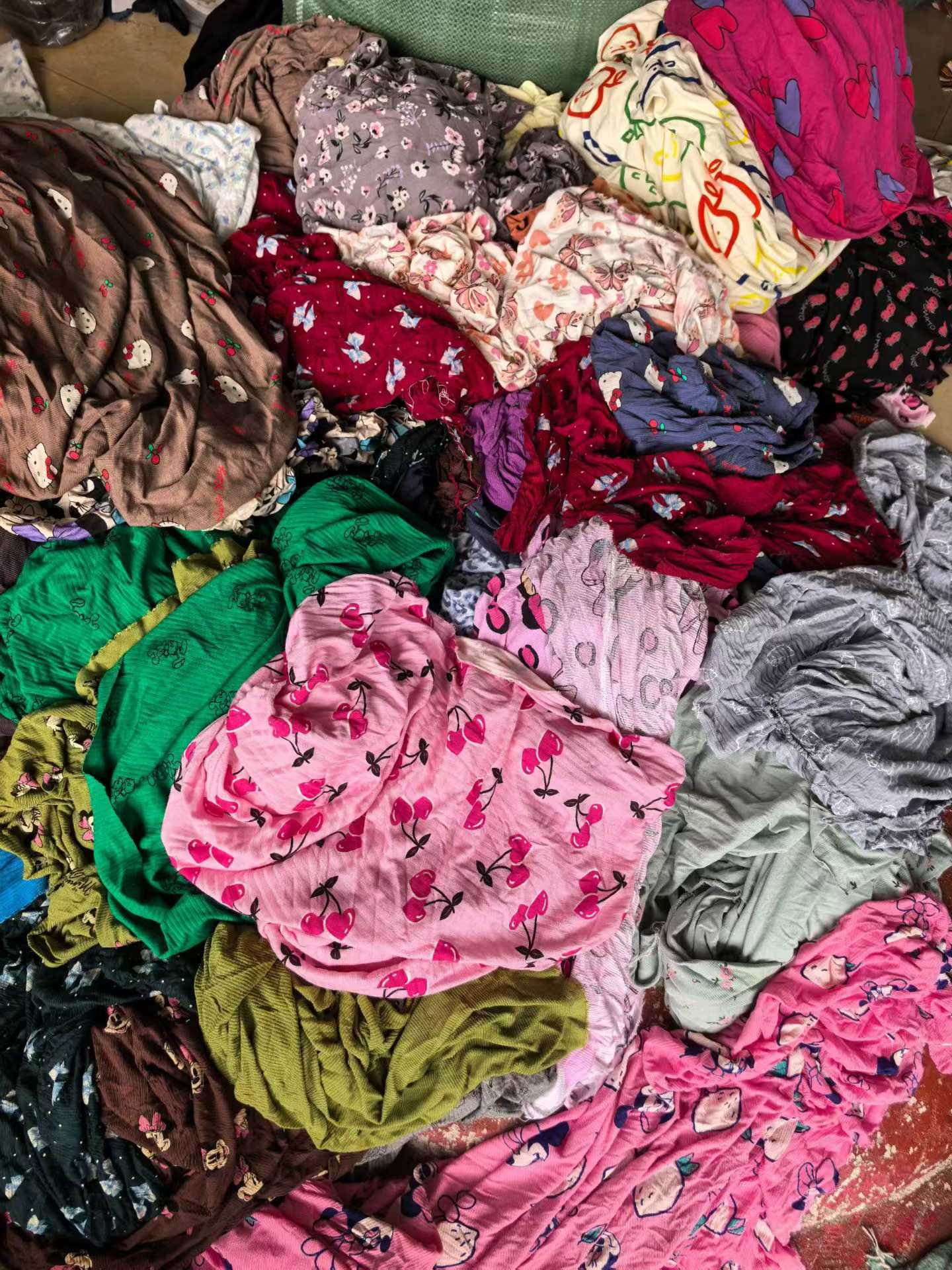 150KG Printed Modal Fabric - Ultra-Soft Stretch Fabric for Loungewear & Base Layers