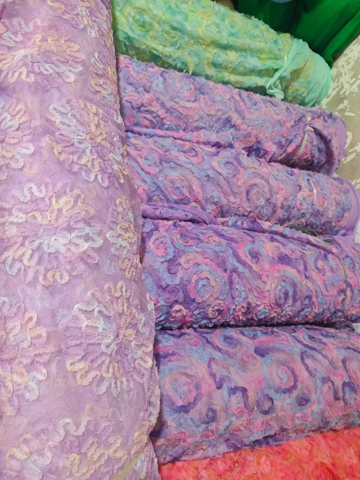 10-20kg/Roll Colorful Raised Floral Mesh Fabric - Shimmering Tulle Fabric for Women's Dresses