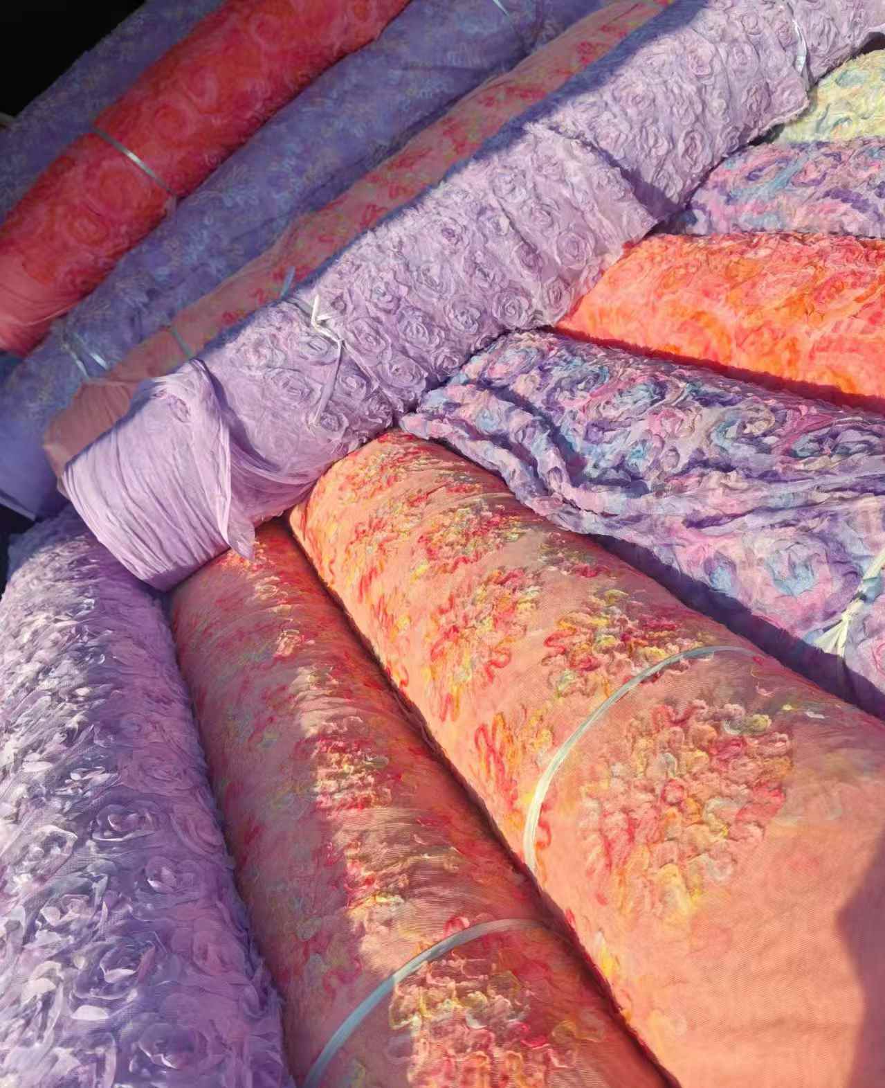 10-20kg/Roll Colorful Raised Floral Mesh Fabric - Shimmering Tulle Fabric for Women's Dresses