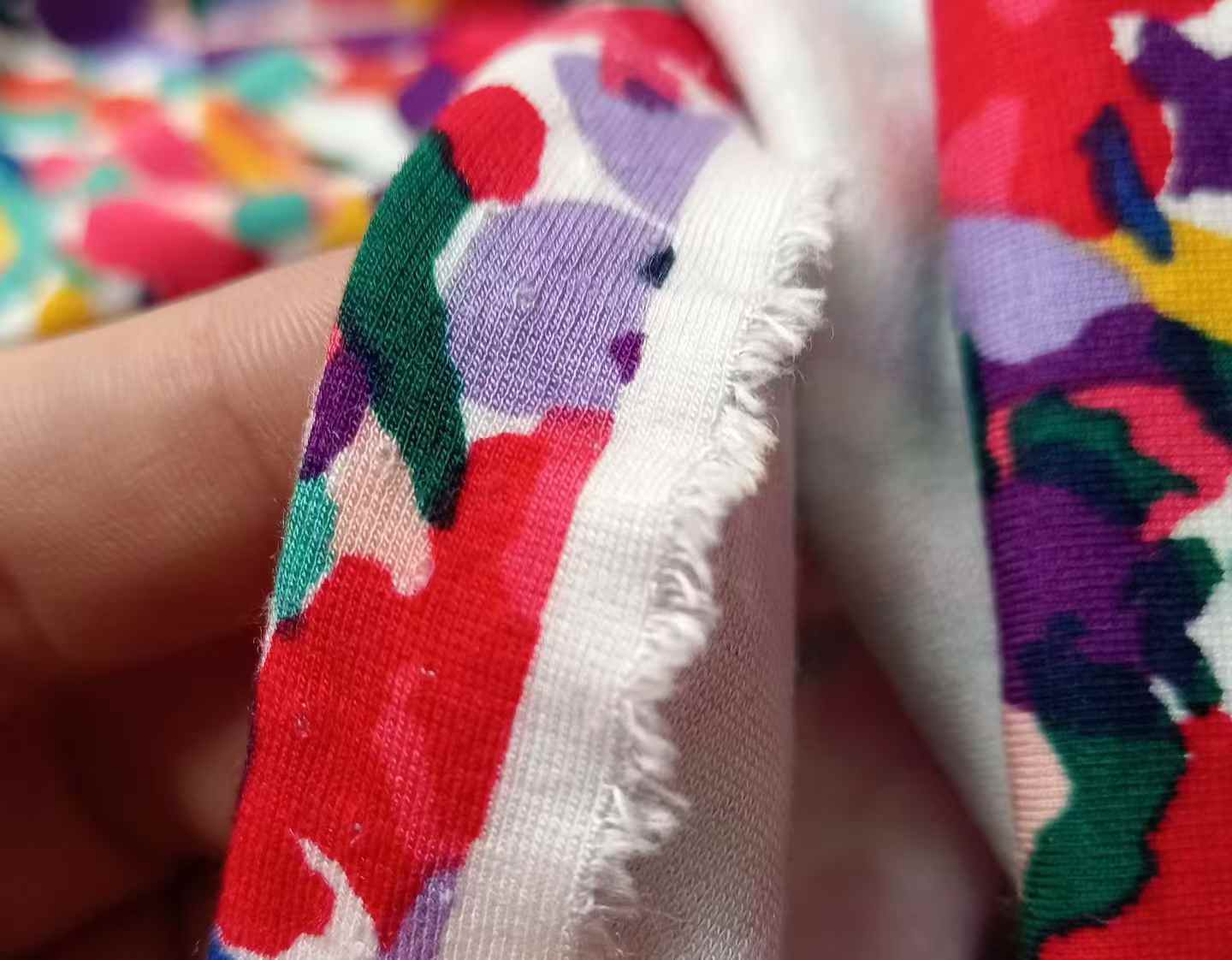1200斤 Floral Cotton Roma Knit Fabric - Soft & Breathable Stretch Cotton Fabric Rolls