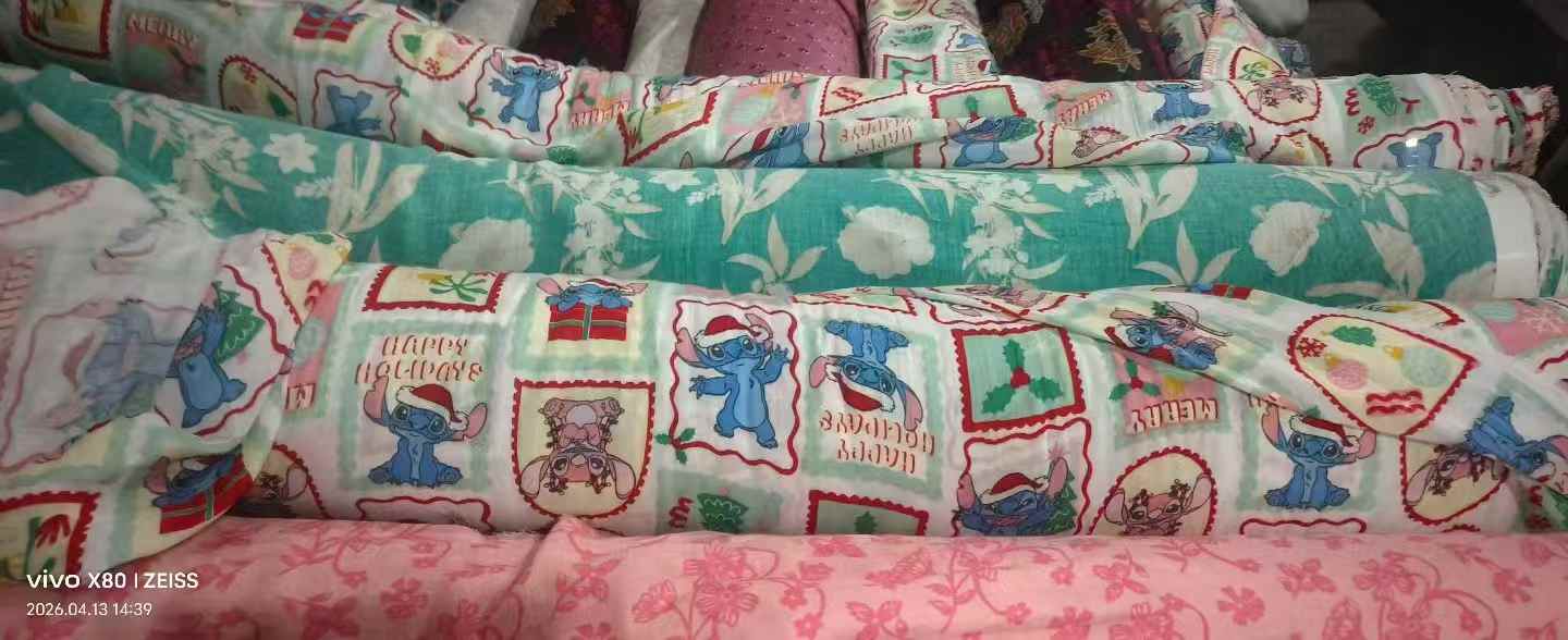 Floral Double Gauze Fabric | Soft Breathable Cotton for Baby Blankets, Loungewear & Wholesale