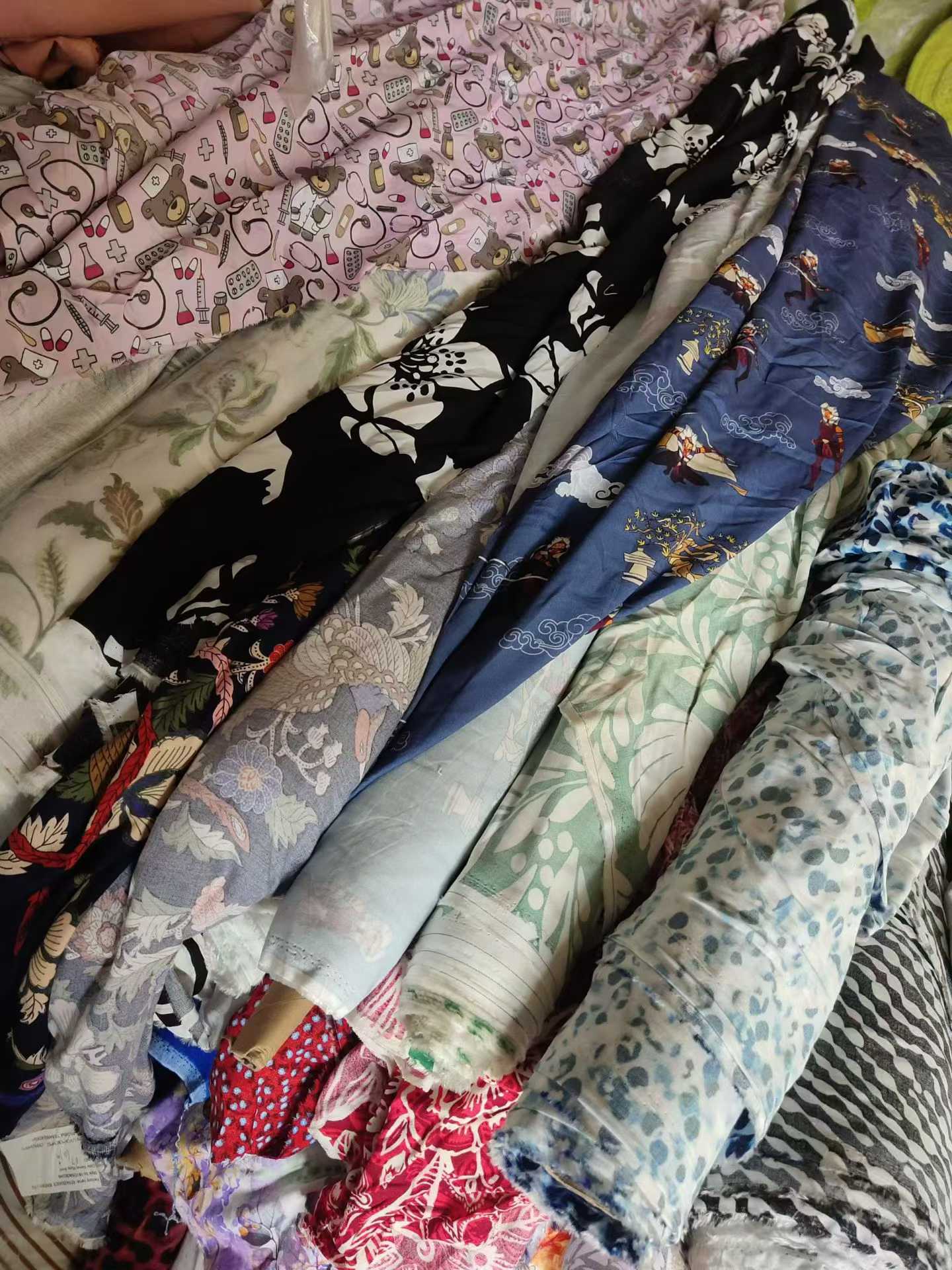Printed Rayon Cotton Fabric Wholesale | Small Roll Viscose Cotton Fabric Bulk Supplier Stock Lots