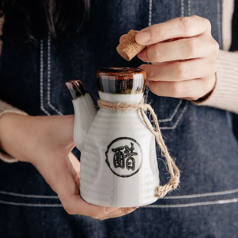 Japanese Restaurant Ceramic Seasoning Jar Vinegar Soy Sauce Chili Oil Pot Home Mini Seasoning Salt Sugar Jar Kitchen Container
